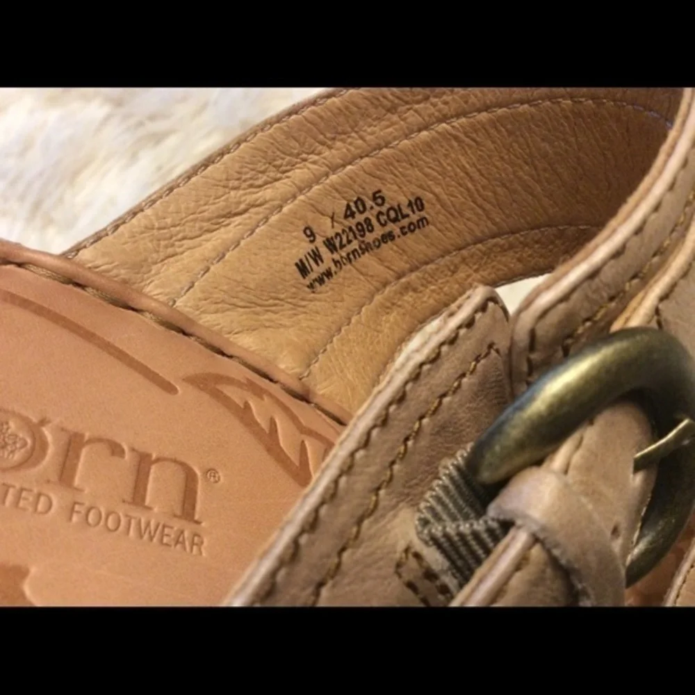 Born platform sandal